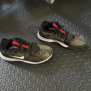 Nike Airforce max low camo shoes size 8.5